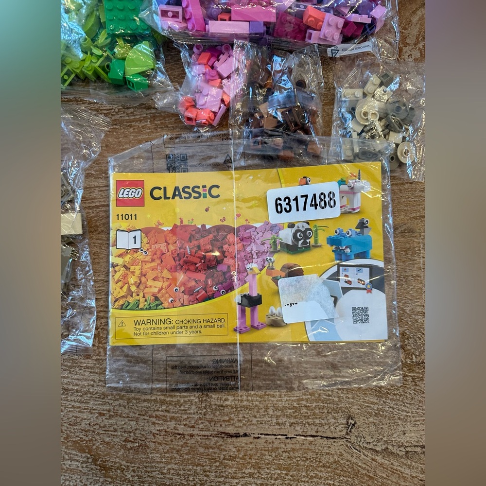 Legos Classic Set - still in package - Picture 2 of 4